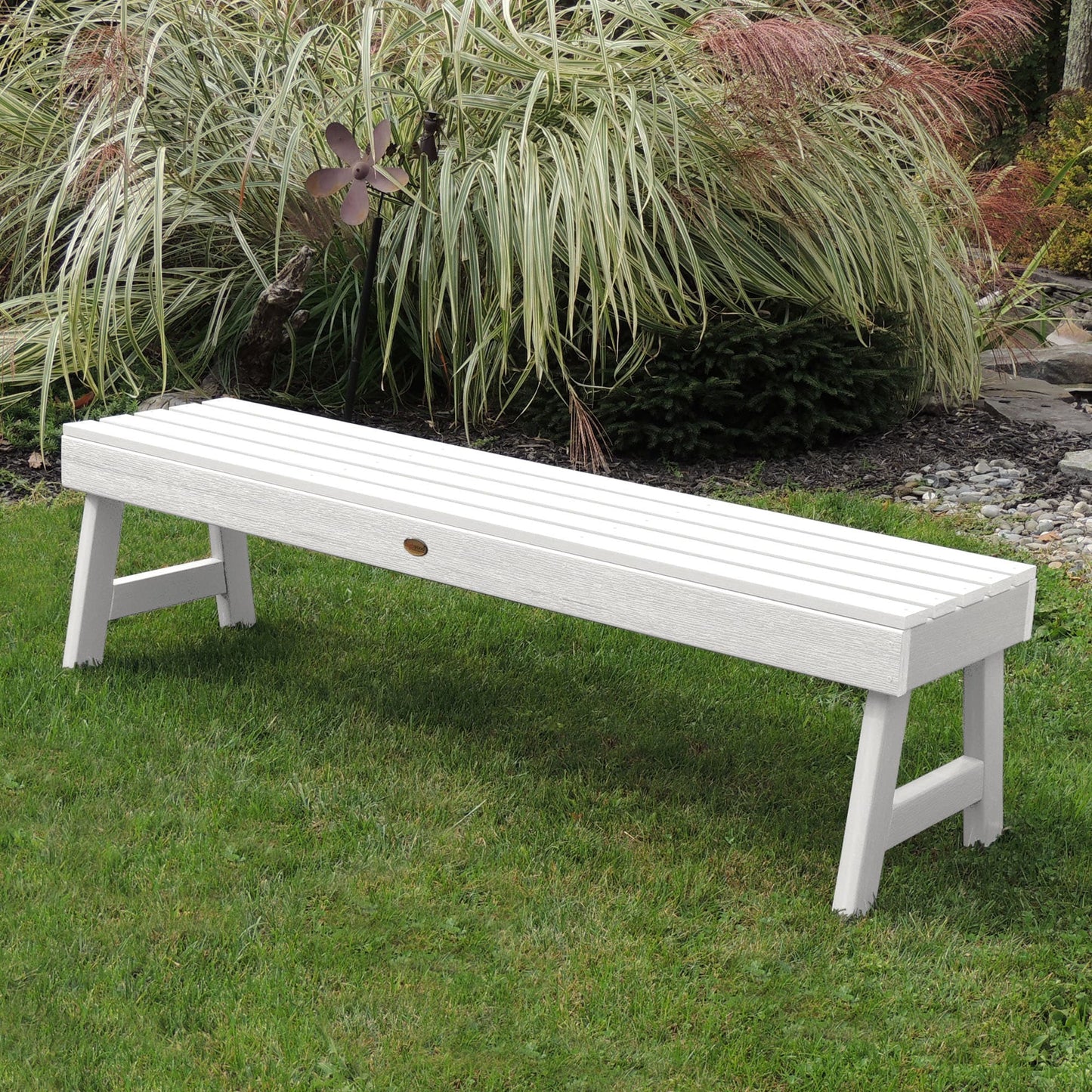 highwood The Weatherly 56.63-in W x 16.69-in H White Plastic Dining Bench