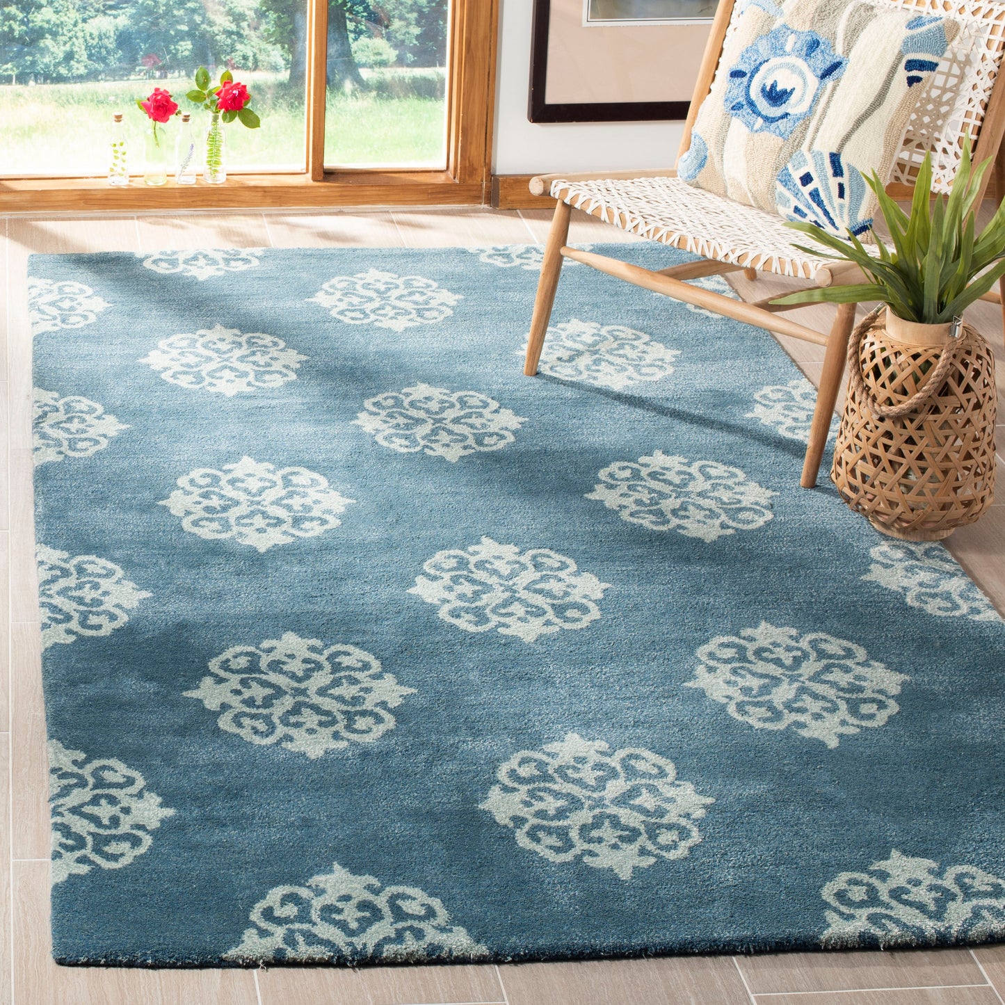 Safavieh Soho Thomas 8 x 11 (ft) Tufted Wool Blue Rectangular Indoor Abstract Area rug