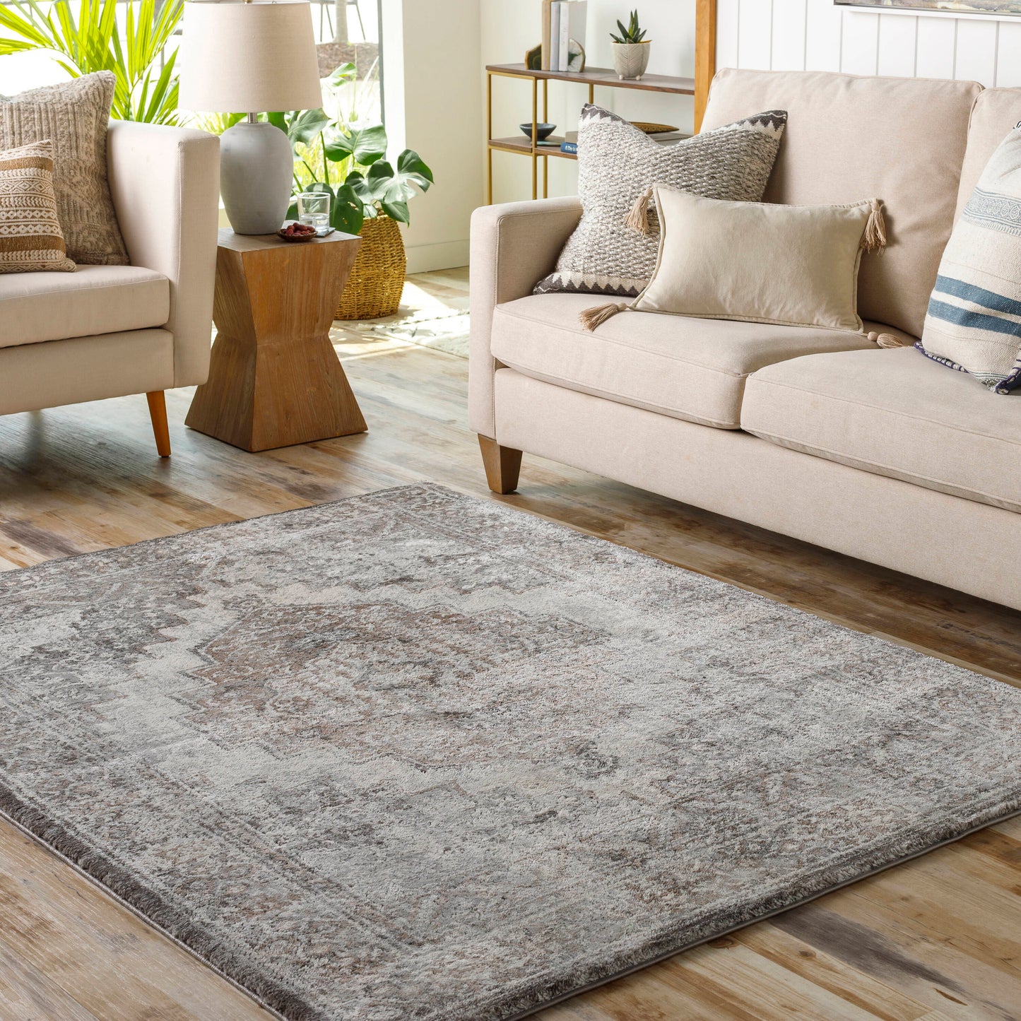 Surya 5 x 7 (ft) Woven Polypropylene Gray, Charcoal Rectangular Indoor Border Oriental Area rug