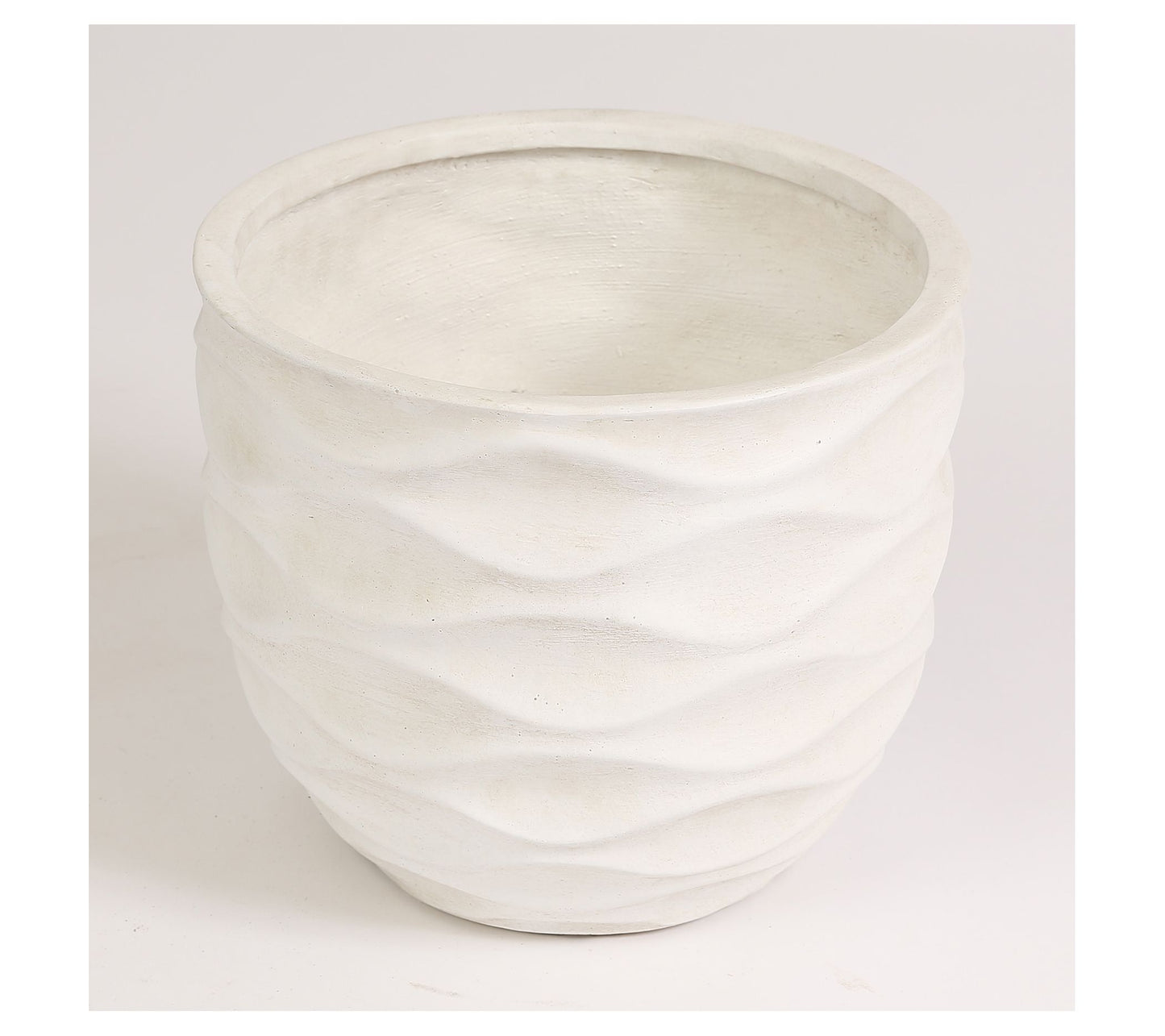 LuxenHome White Wavy 13.4" Round Planter
