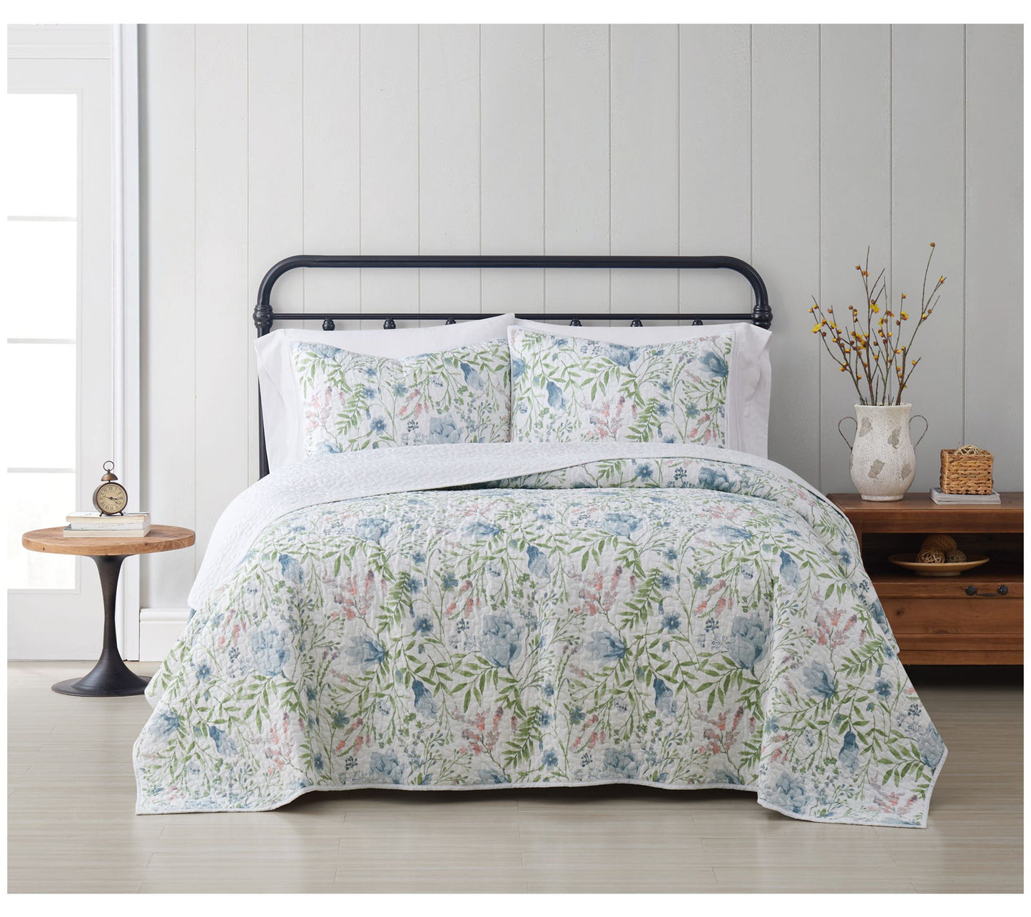 Cottage Classics Field Floral 3-Piece King Quilt Set