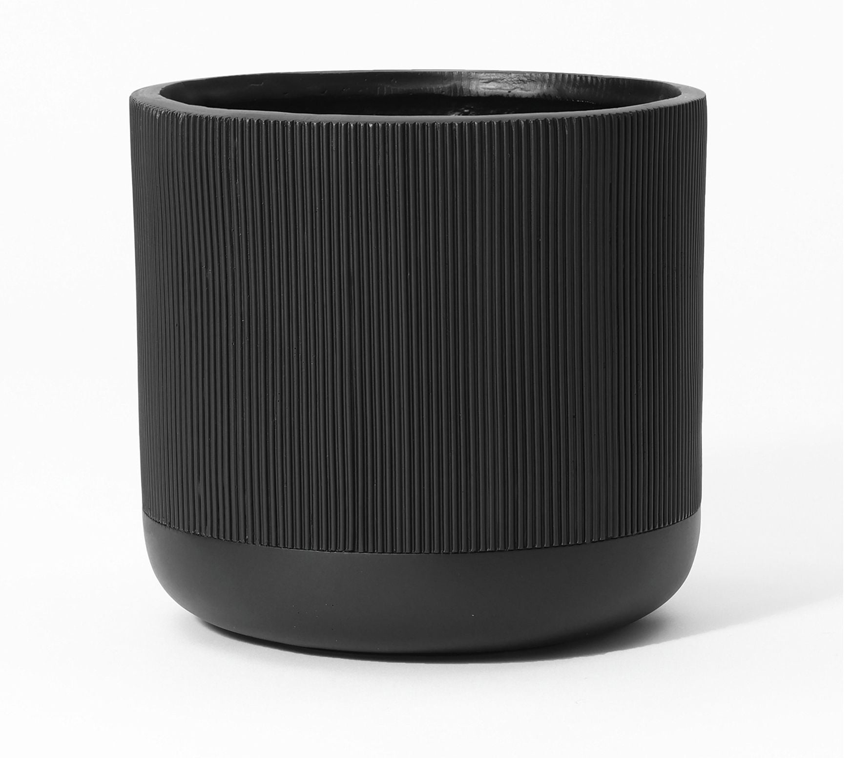 LuxenHome 17.3" Round Stripes MgO Planter