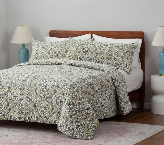 Berkshire Printed Petite Grace Fur Comforter & Sham Set- King
